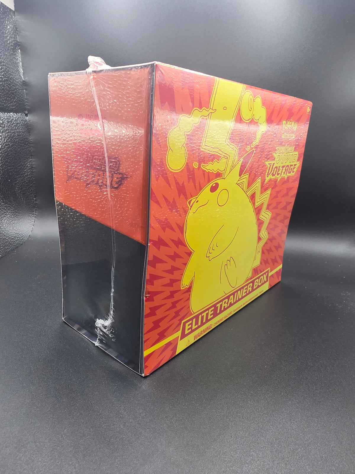 Pokémon TCG Sword & Shield—Vivid Voltage Elite Trainer Box English Pikachu